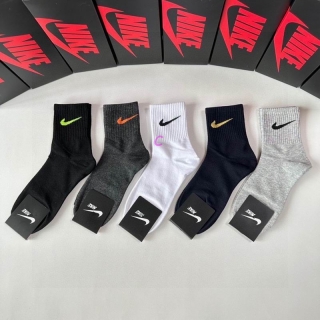 Nike socks (2)_2448600